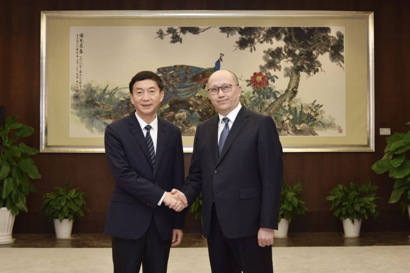 鄭雁雄接替駱惠寧出任中聯辦主任。資料圖片