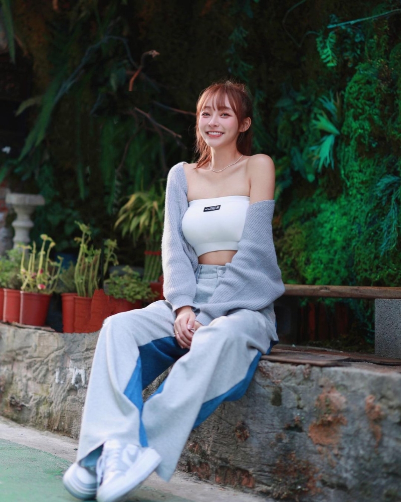 啦啦隊女神林襄襲港 