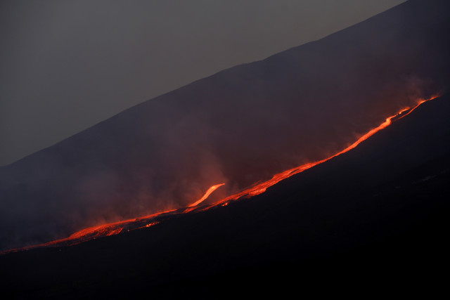 意大利埃特納火山再次噴發