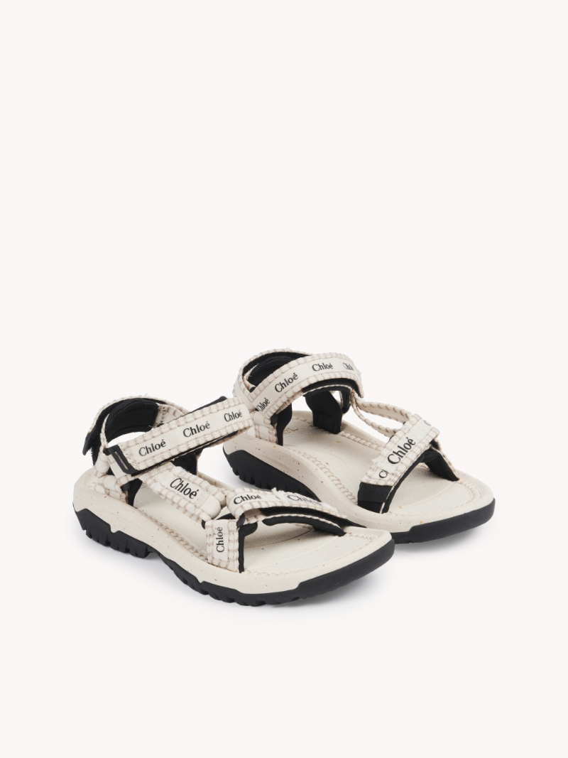 涼鞋2023|Chlo&eacute;×Teva限量系列白色Hurricane XLT2涼鞋/$3，900/Chlo&eacute;。
