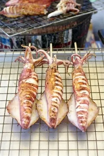 楊千嬅演出服撞衫燒魷魚
