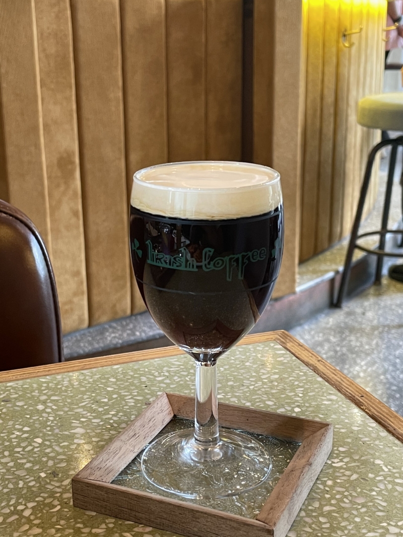 記者推介Modern Irish Coffee（$148）特意選用帶果香及經烘焙的咖啡豆，加入威士忌及鮮奶油，充滿咖啡香及酒香而又不會互搶風味。
