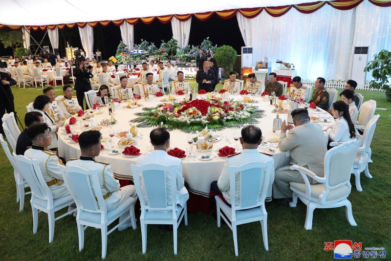 今次是金正恩掌權后，首次在海軍節視察海軍部隊。 路透社