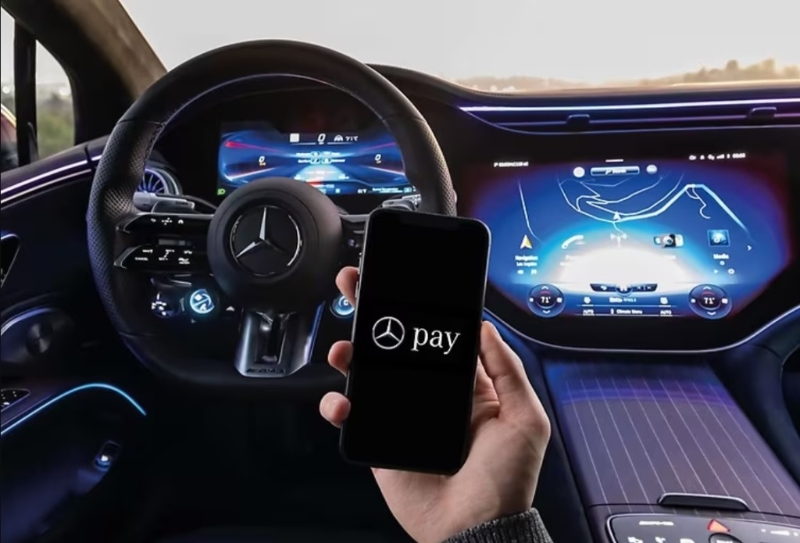 使用指紋支付前，車主需把信用卡連結至Mercedes me帳戶，同時啟動車內的Mercedes Pay+功能。