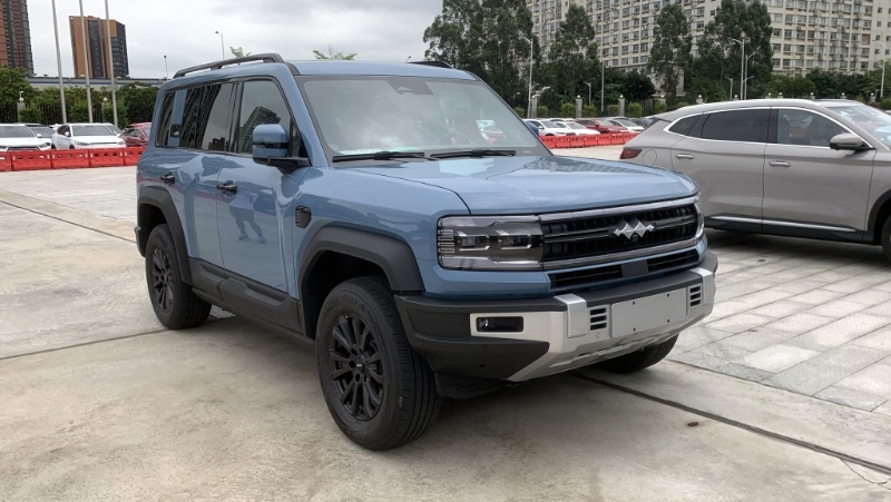 剛面世的方程豹四驅越野車。