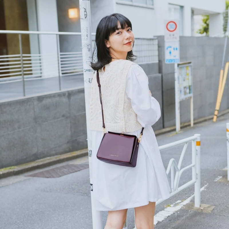 在10月29日或前于Samuel Ashley門市或官網預購秋冬限量新色的Pandora Satchel，即減$100。 另選購2件或以上指定正價貨品，即享85折。 （Samuel Ashley）