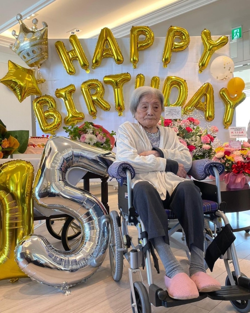 今年5月，糸岡婆婆現居的安老院為她舉辦生日會。 （圖片來源：IG「千種會グループ【公式】」）