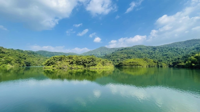 河背水塘曾入選為漁農及自然護理署的郊野公園十大 自然風景之一。 （圖片授權：FB@鯨魚?蝦子媽咪親子log ）