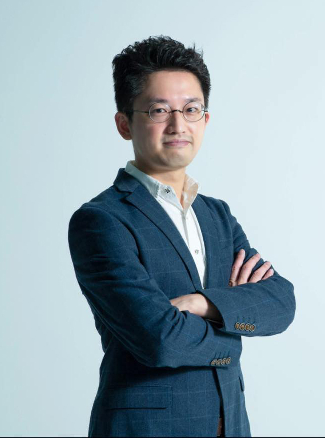 獨立股評人晉佳認為，明年港股仍然打守勢波，若想趁低部署高息股，較適宜從現金流、防守性及派息穩定方面作考慮，當中應以三大電訊股及公路股秤先。