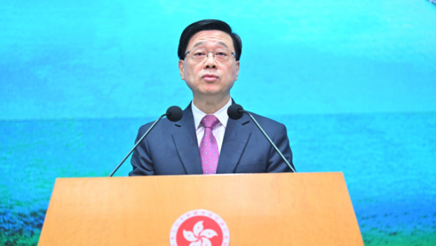 李家超：年三十至年初四，深圳灣口岸會24小時通關，通宵服務