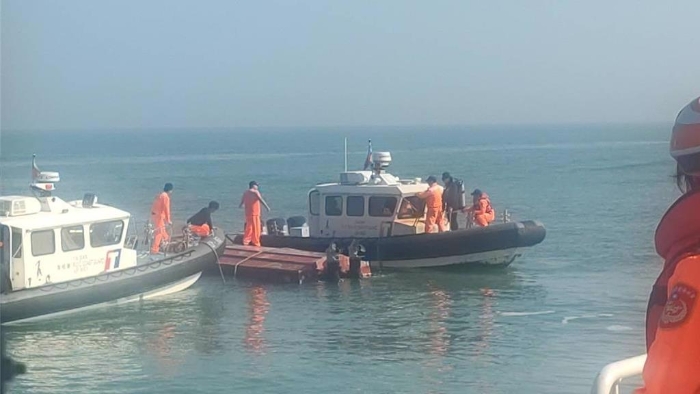 金門海域14日發生大陸漁船翻覆事件，導致4人落海，造成2死。
