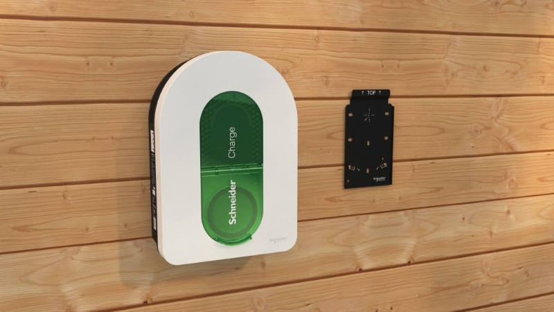 Schneider Charge可菜單相電（7.4kW）或三相電（11kW）安裝。