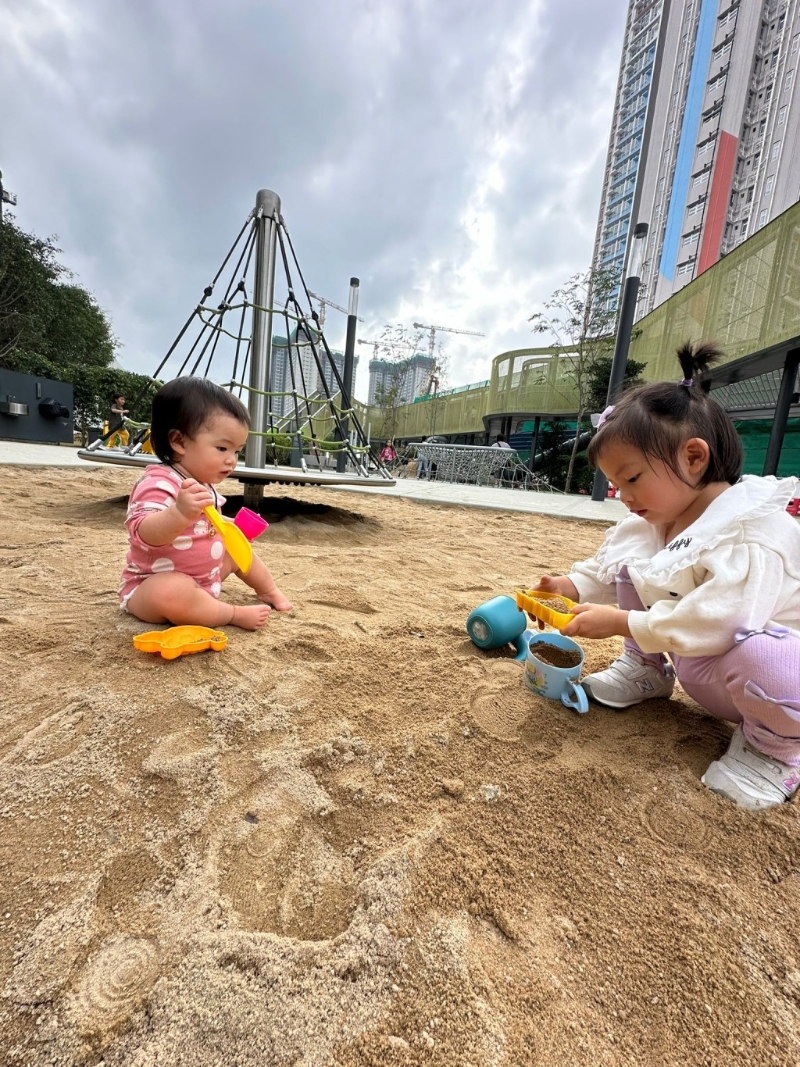 越來越多公園附沙池設施，啟德 車站二期公園也不例外