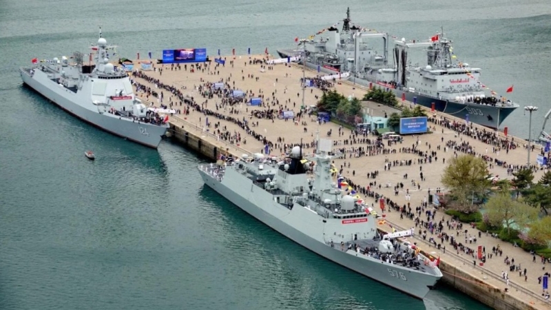 為慶祝解放軍海軍成立75年，山東青島會舉辦艦艇軍營開放活動。 小紅書