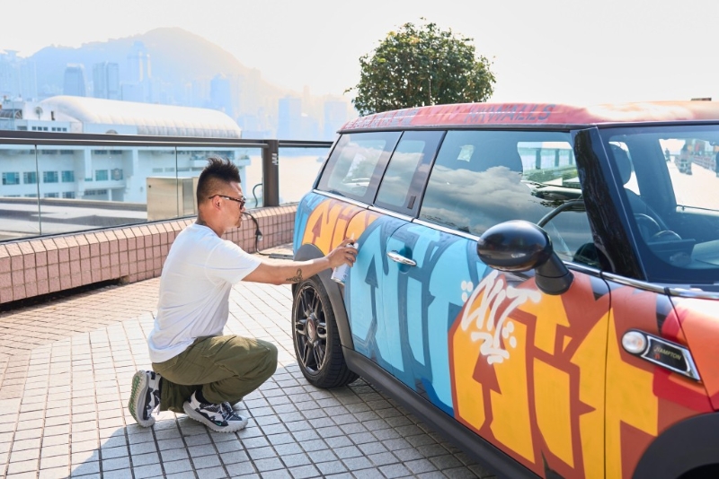 中港城于5月1日、4日及5日舉辦「中港城車尾箱環保藝墟」。