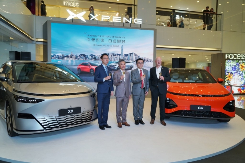 今午出席XPENG登場儀式暨品牌首個車展的主禮嘉賓包括：（左起）小鵬汽車財務與會計副總裁吳佳銘、名譽副董事長兼聯席總裁顧宏地博士、森那美汽車集團大中華區董事總經理李森耀及董事總經理Andrew Basham。