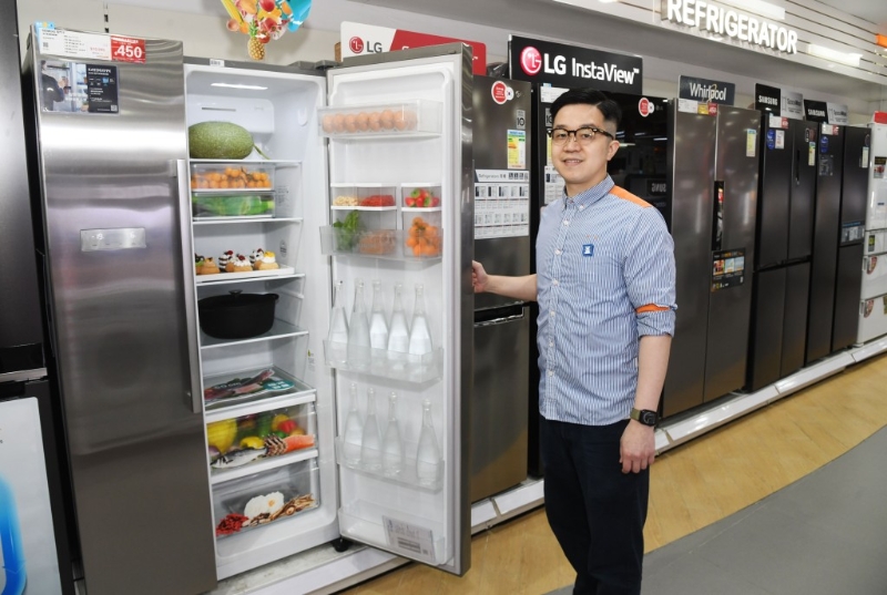 豐澤電器高級顧客服務顧問Mac Chan想慳電及令冰箱更耐用，如擺放食物時勿阻塞出風位，影響制冷，才能節省能源。