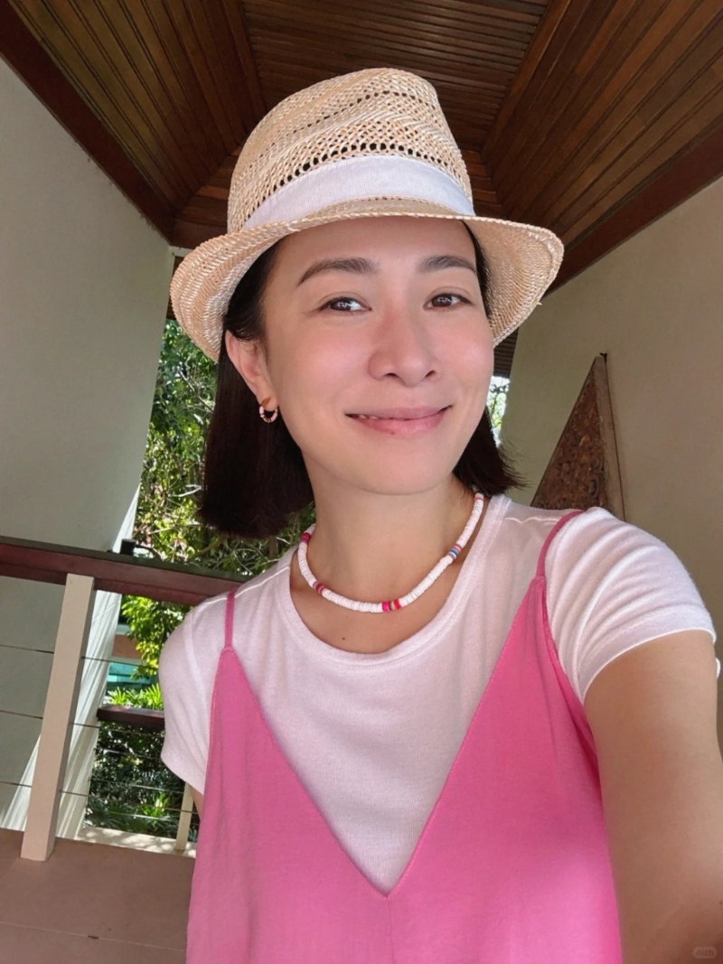 佘詩曼14日亦有在小紅書分享旅行照。