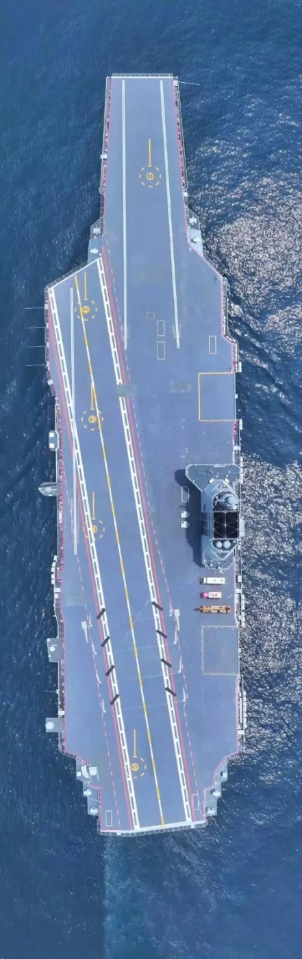 福建艦甲板高清圖。