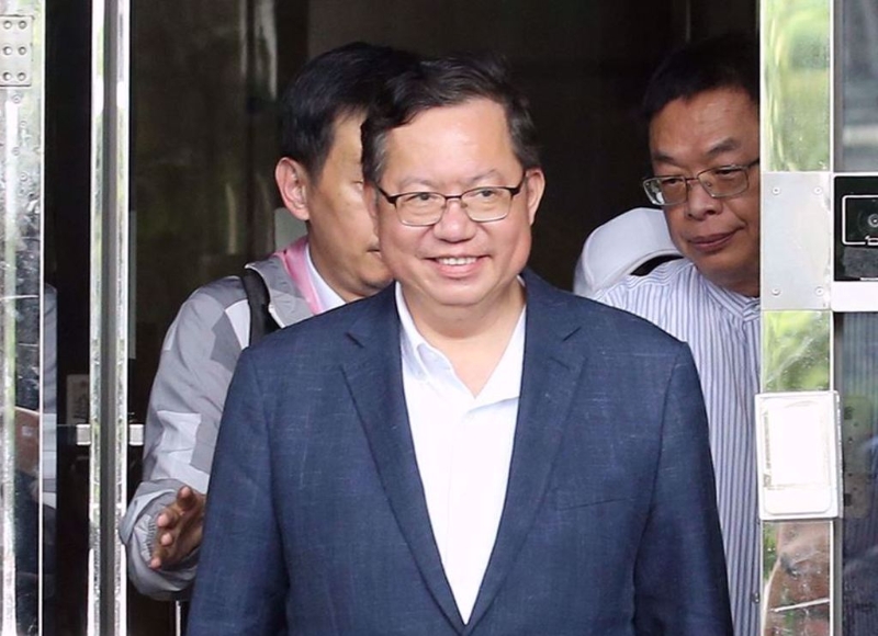 ?；鶗岸麻L、桃園市前市長鄭文燦（中）涉貪遭羈押，相關話題持續延燒。（中時資料照）