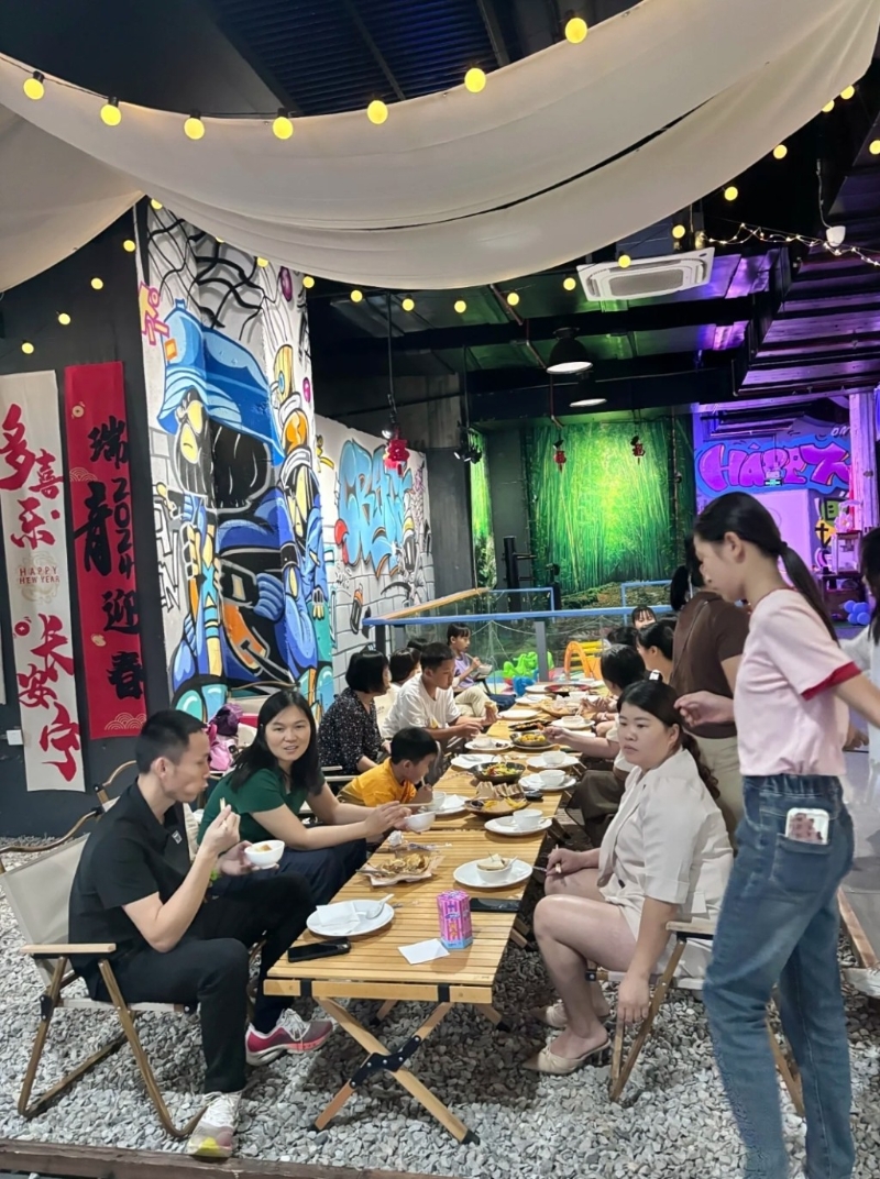 中山玩樂好去處2024｜7. K6城市營地 露營風格餐廳，面積1000平方米，客人可以悠閑地享受室內露營樂趣。（圖片來源：小紅書＠ K6城市營地）