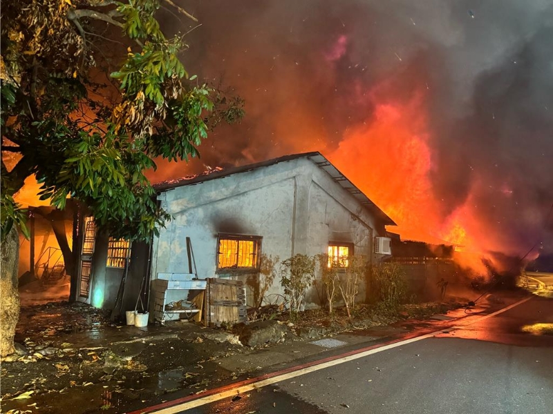 花蓮縣吉安鄉稻香路今凌晨0時許發生大火