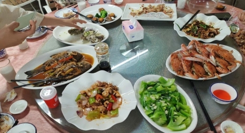 8. 漁人碼頭可以購買海鮮，拿到附近的餐廳加工。 （圖片來源：小紅書@一只會飛的喵）
