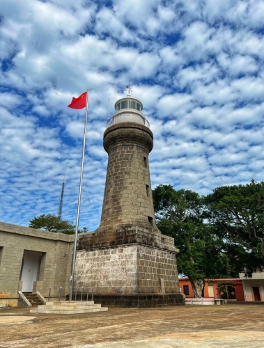 5. 硇洲島 硇洲燈塔與倫敦燈塔和好望角燈塔并稱世界三大燈塔，也是湛江八景的硇洲古韻。圖片來源：小紅書@愛新覺羅猛