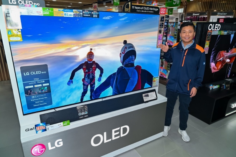 豐澤Customer Supervior Gary Tang指出，挑選電視尺寸主要考慮兩大因素，一是觀看距離，二是電視畫質。