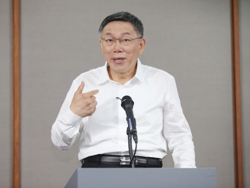 民眾黨主席柯文哲政治獻金風波延燒，又被爆料動用選舉補助款買4300萬元商辦將信託。