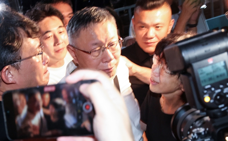 民眾黨主席柯文哲身陷京華城案。