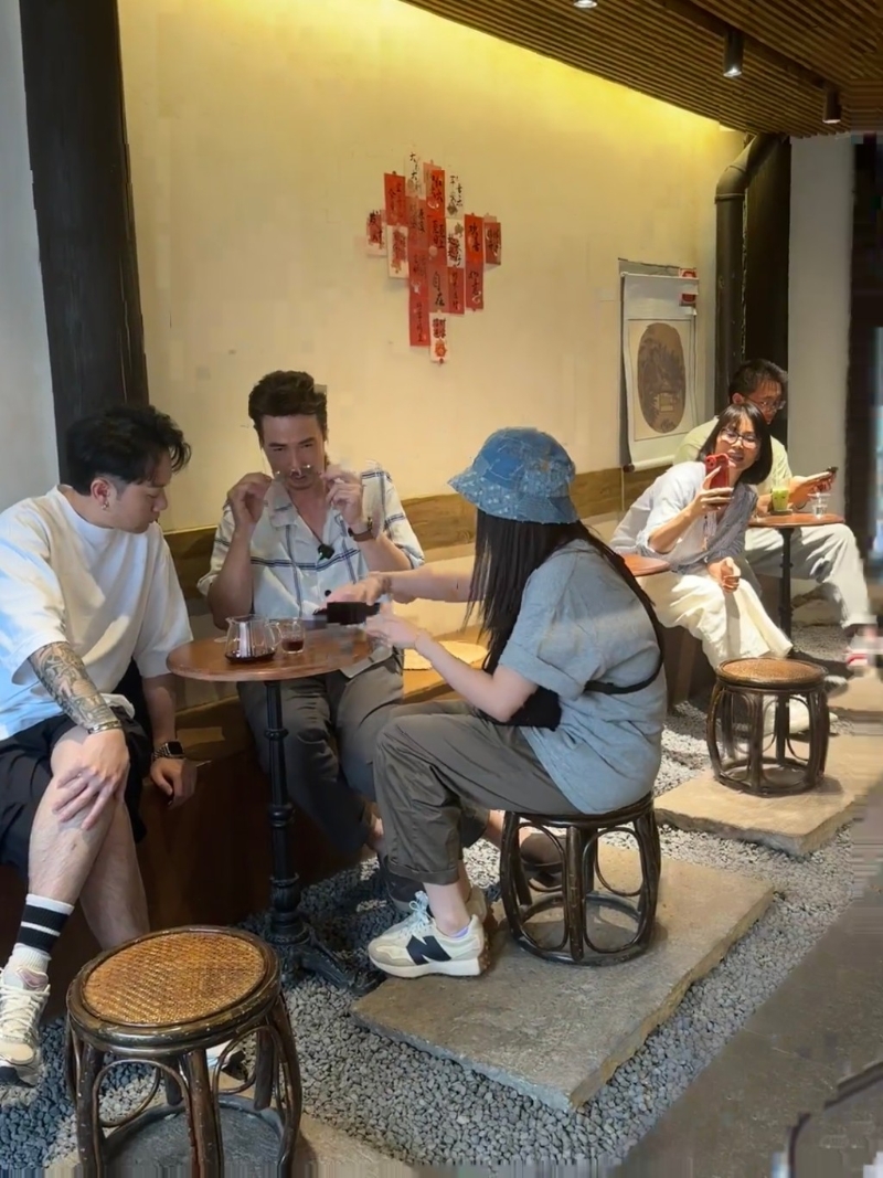有網民日在杭州偶遇陳豪。
