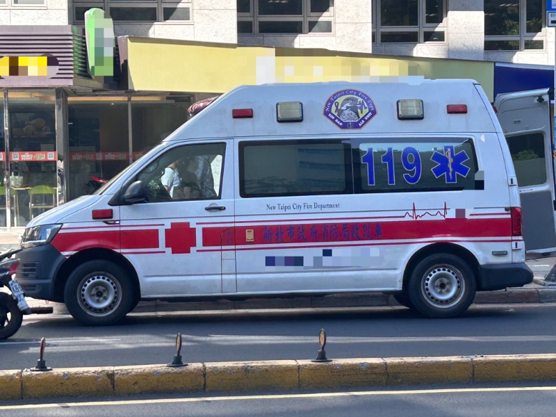 死者曾男第一次性交易后，表示自己心跳加速、呼吸急促，于是躺在沙發上休息，沒想到不久后竟失去呼吸心跳。