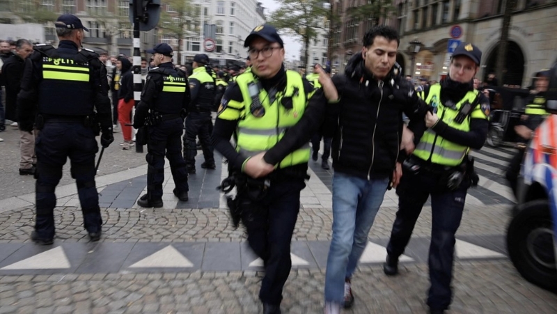 以色列球迷在阿姆斯特丹遭“快閃攻擊”，警拘62人。 路透社