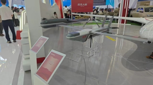 YS-20無人機和YS-5無人機。