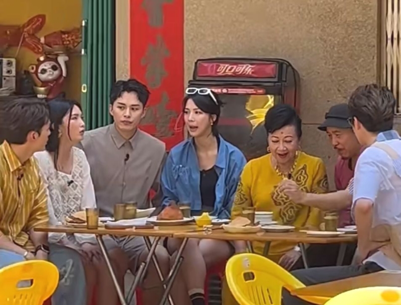 古明華和湯俊明坐鎮，不時招待香港藝人，例如薛家燕、陳曉華、何廣沛等。