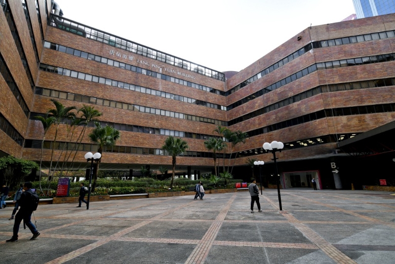 而近日QS公布的「2025年亞洲大學排名」中，理大更位列第17位，較去年躍升6位。