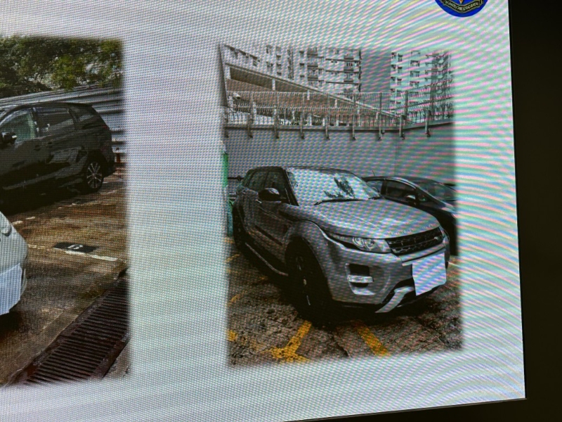在「霧嶺」行動中，警方扣押兩輛車。