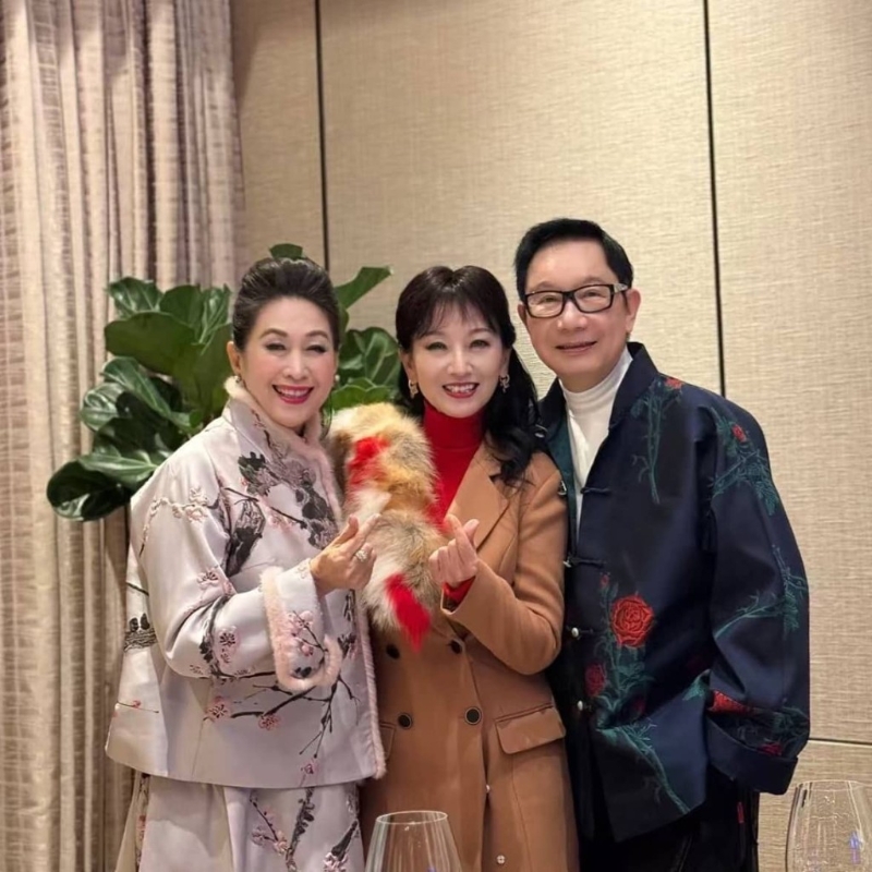 劉培基和王玉環為趙雅芝慶生。