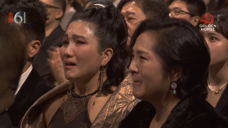 李安的說話讓鄭佩佩子女在臺下哭成淚人。