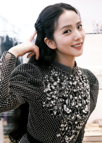 第一名就是BLACKPINK成員Jisoo。