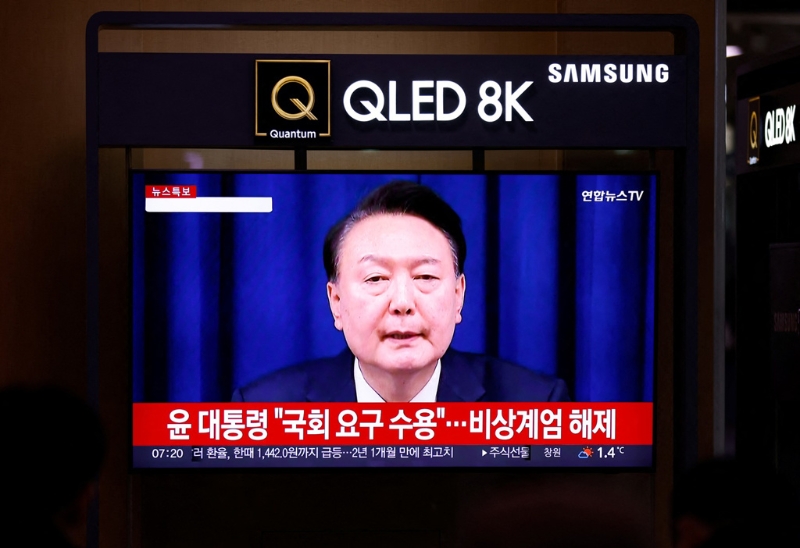 韓國總統尹錫悅結束6小時戒嚴鬧劇，4日上午傳出韓國總統府高階幕僚集體請辭，另外執政的國民力量黨也傳出要逼尹錫悅退黨。