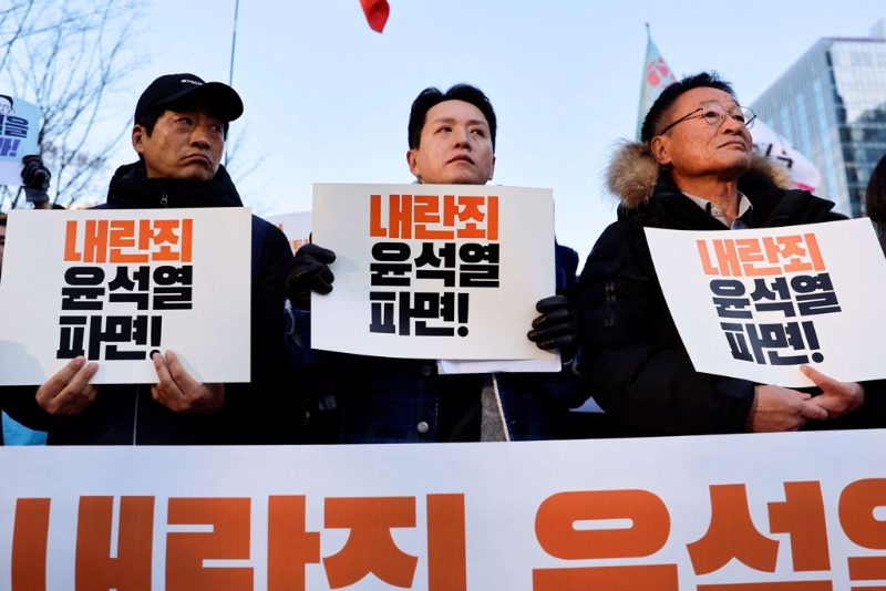 韓國首爾，人們參加集會，要求韓國總統尹錫悅下臺。