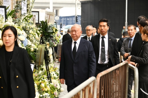 澳門前特首何厚驊。