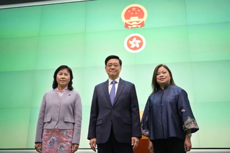 左起：陳美寶、李家超、羅淑佩。 吳艷玲攝