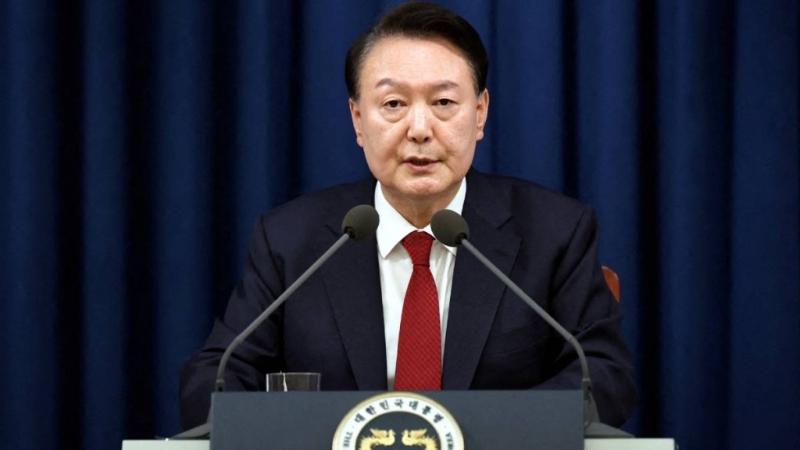 就尹錫悅宣布戒嚴令引發的風波，南韓警方搜查總統府。路透社