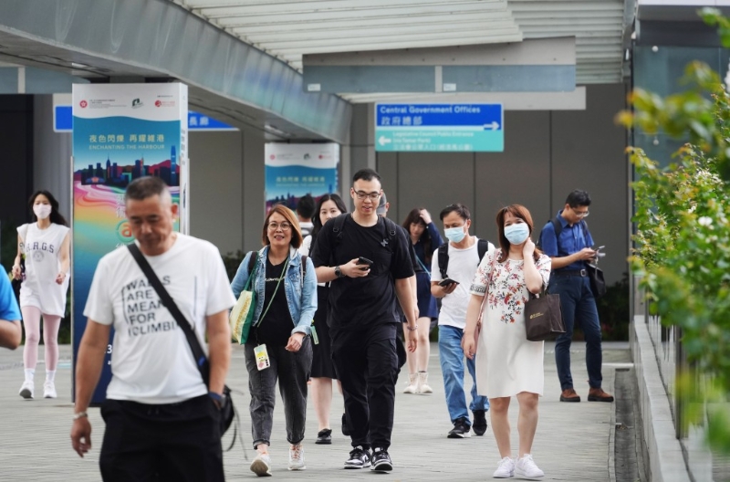 有意投考公務員人士，即睇求職方法，包括公務員考試(CRE)、基本法及國安法測試、聘用條款、申請手續、截止日期、報名連結等。