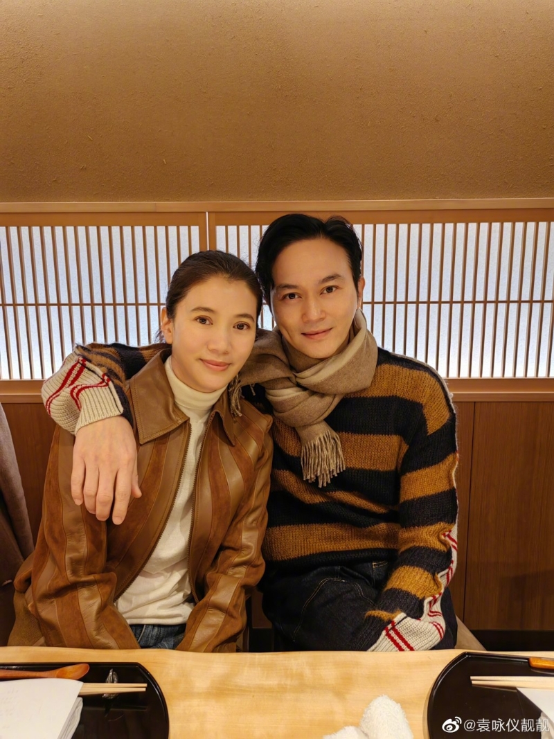 袁詠儀與張智霖結婚多年，依然好恩愛。