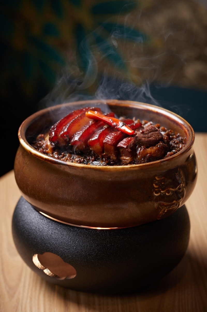 家鄉梅菜扣腩肉 $320