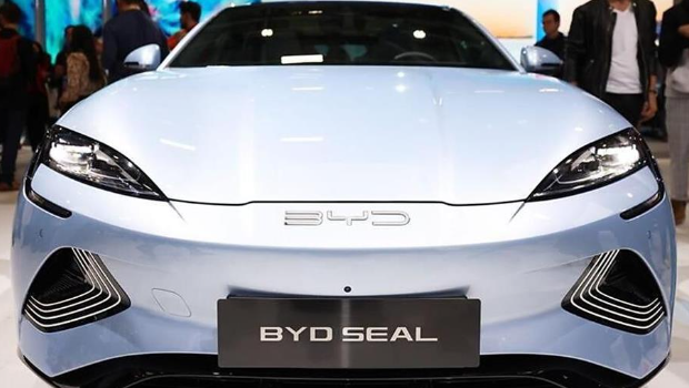 電動車企比亞迪2024年全年新能源汽車累計銷量為427.21萬輛。